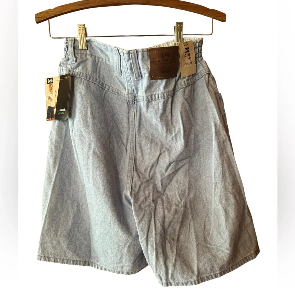 Deadstock 1990s Lee 100% Cotton High-Waist Side Elastic Light Wash‎ Denim Shorts